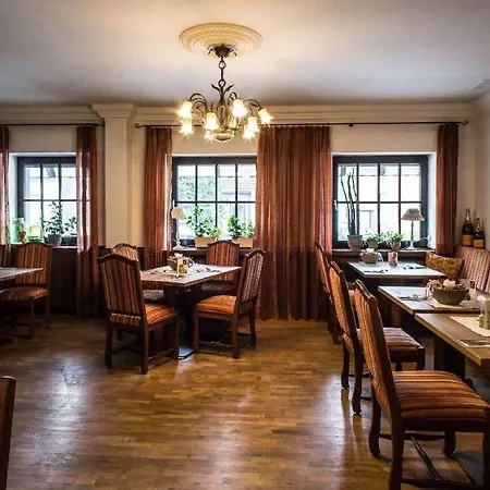 Hotel- Restaurant Kerzan'S-2